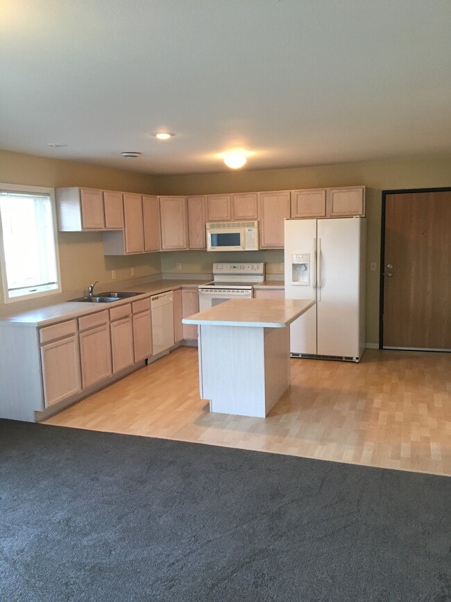 Building Photo - 1911 Haughton Ave