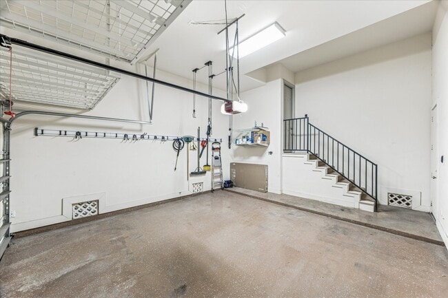 Building Photo - 1224 Nelson Falls Ln