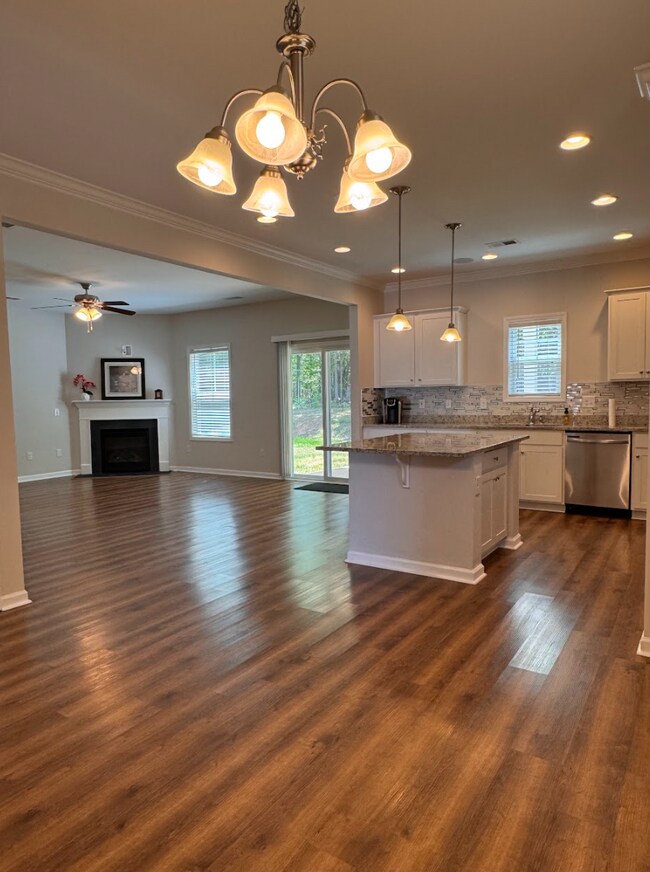 Building Photo - 320 Alameda Ln