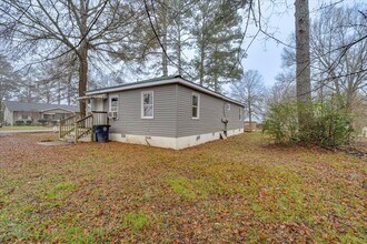 Building Photo - 1615 Heather St