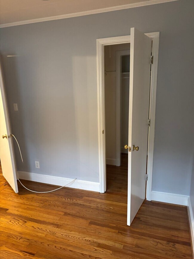 Building Photo - Burlington