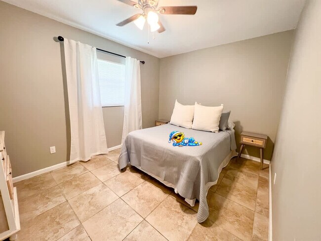 Building Photo - 13921 19th St