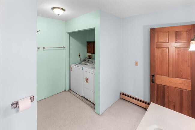 Building Photo - 55 Smith Bridge Rd