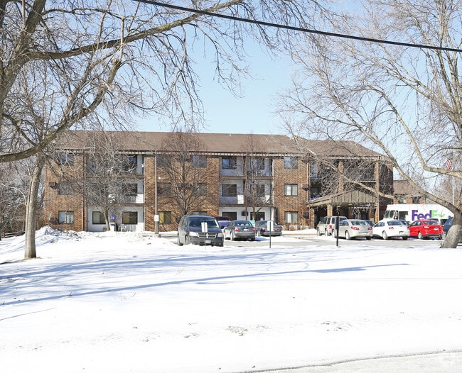 Red Rock Manor 1421 10th Ave Newport MN 55055 Apartment Finder