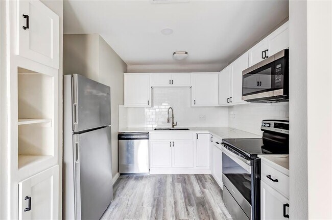 Building Photo - 1740 Timber Ridge Rd