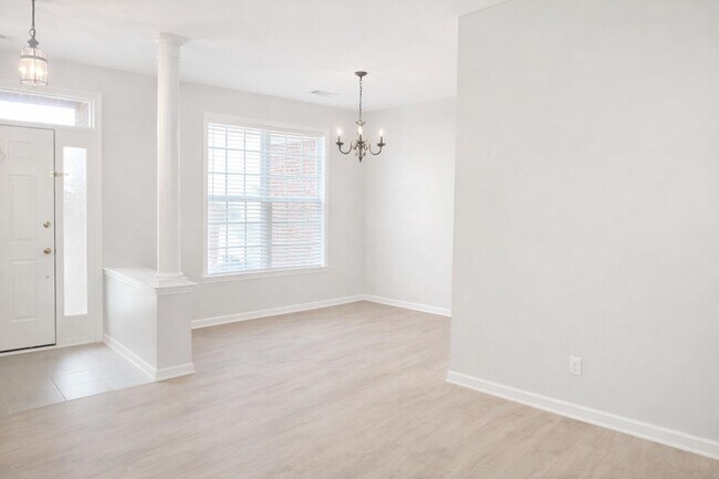 Building Photo - 9524 Helmsley Cir