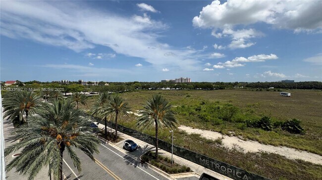 Building Photo - 2000 Metropica Wy