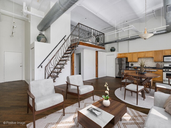 Building Photo - 500 S Clinton St