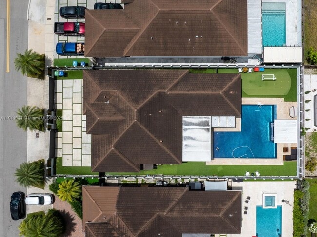 Building Photo - 1550 SW 89th Ct