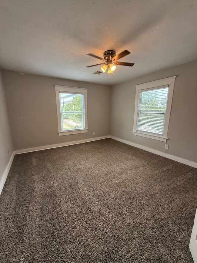 Building Photo - Remodeled Charmer in the Urban Core – Fres...