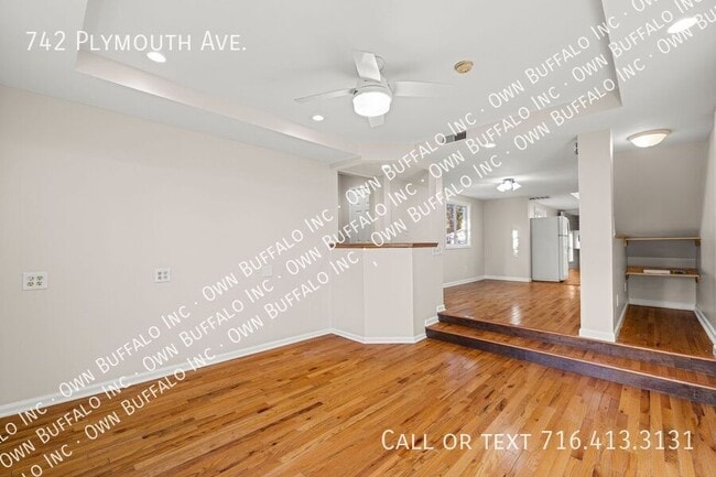 Building Photo - 742 Plymouth Ave