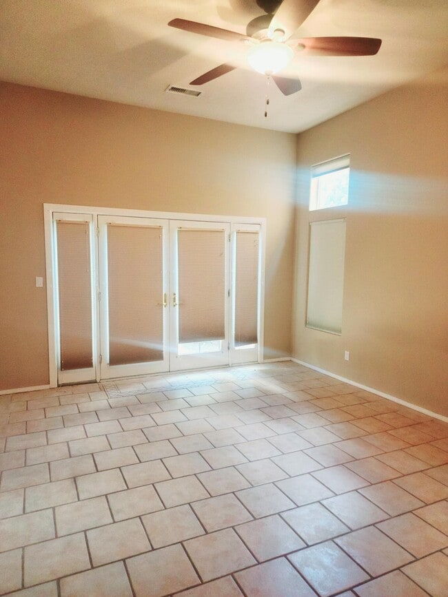 Building Photo - 829 Hackberry Trail SE