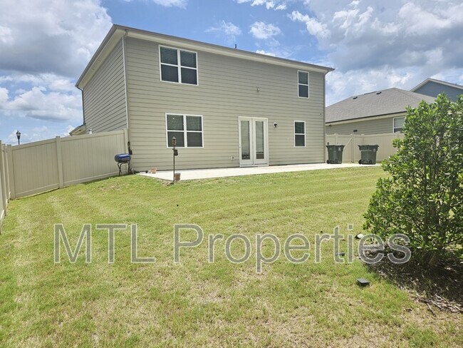 Building Photo - 195 Bezelle Ave