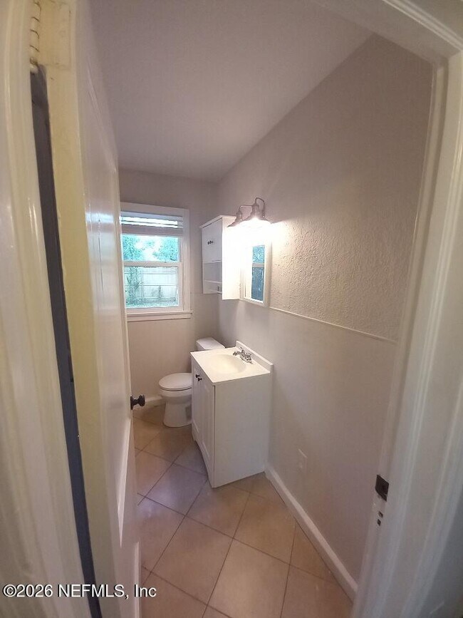 Building Photo - 3521 Ernest St