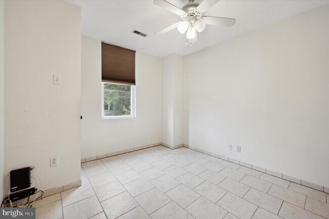 Building Photo - 1183 S 13th St