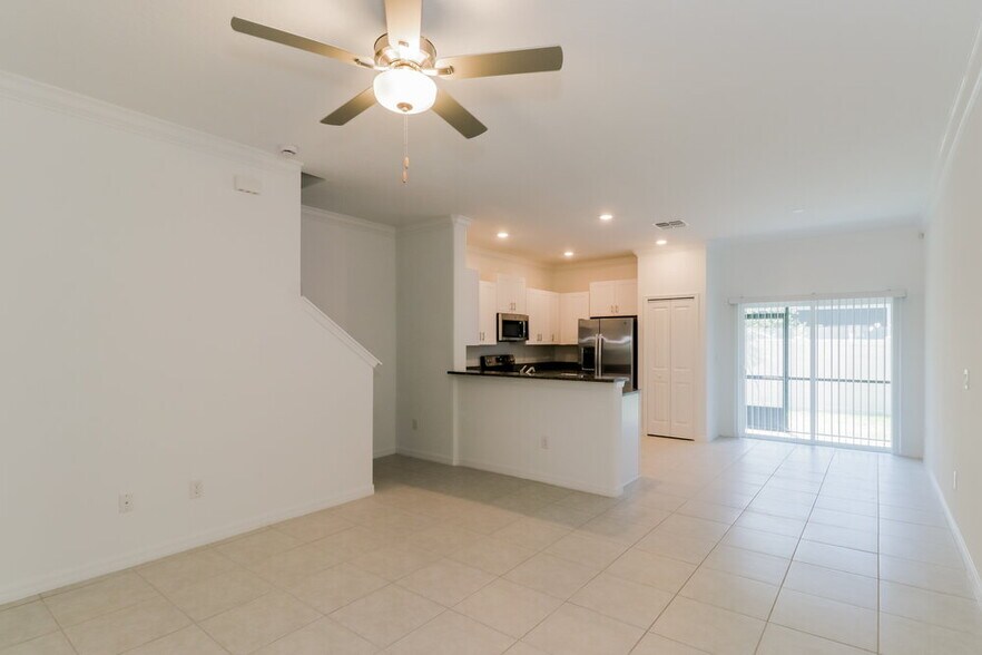 Building Photo - 2145 Great Sapphire Ln