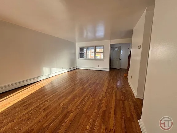 Building Photo - 1027 Throgmorton Ave