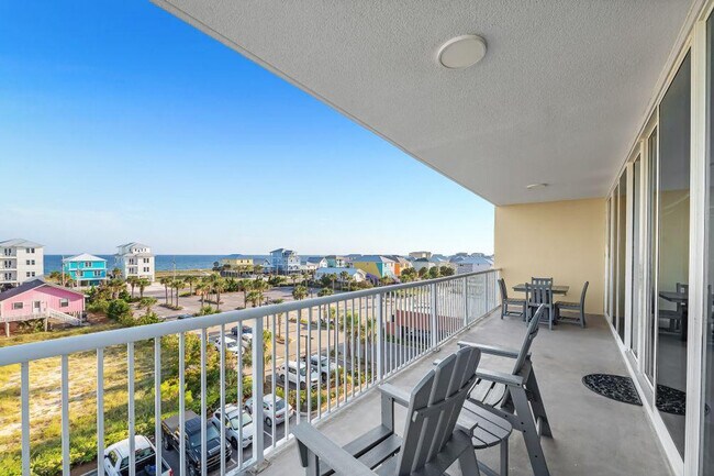 Building Photo - 1524 W Beach Blvd