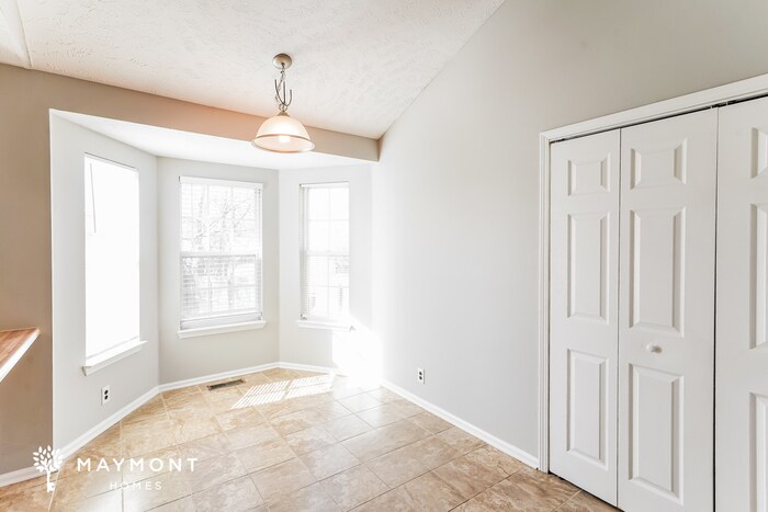 Building Photo - 737 Stone Hedge Dr