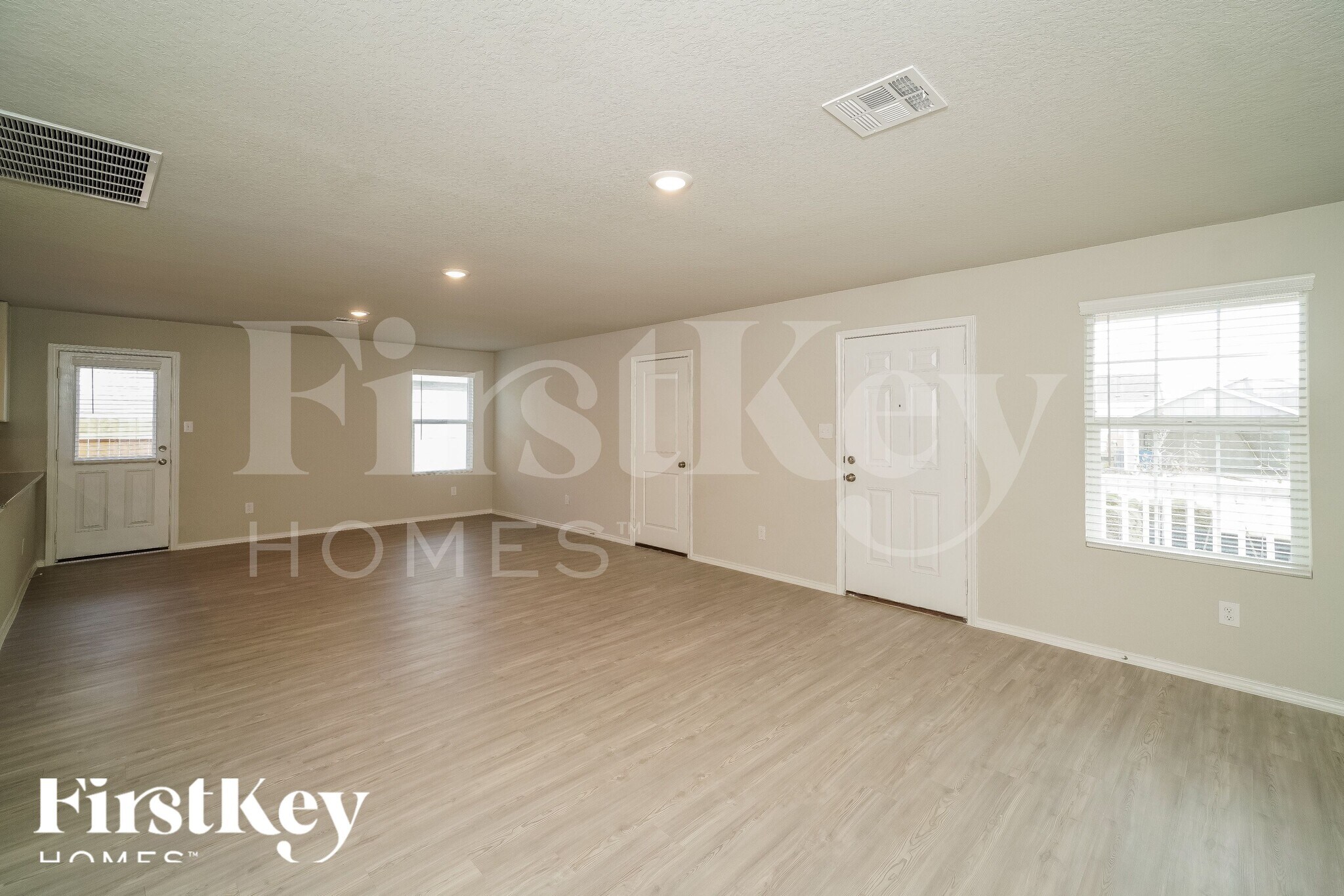 Building Photo - 10767 Prusiner Dr