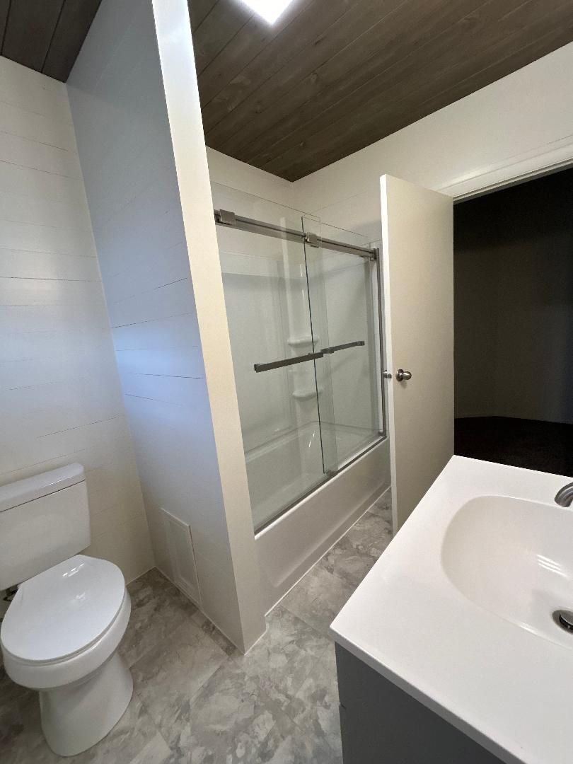 Building Photo - 625-627 S 10th Street