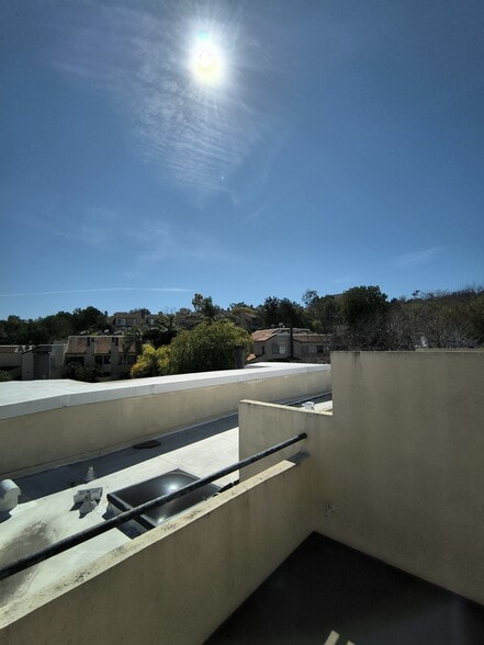 Building Photo - 13096 Le Parc