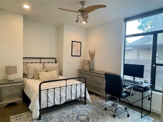 Building Photo - 3700 Garden Villa Ln