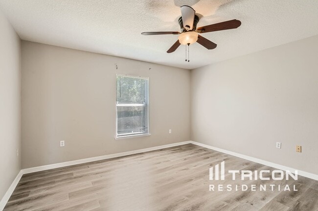 Building Photo - 17017 Lixberry Way