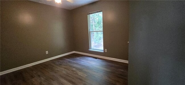 Building Photo - 10420 Summer Creek Dr
