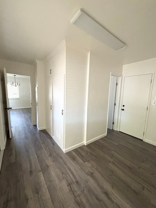 Building Photo - Beautiful 3 Bedroom on the Southside!