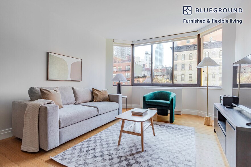 Primary Photo - 151 E 31st St