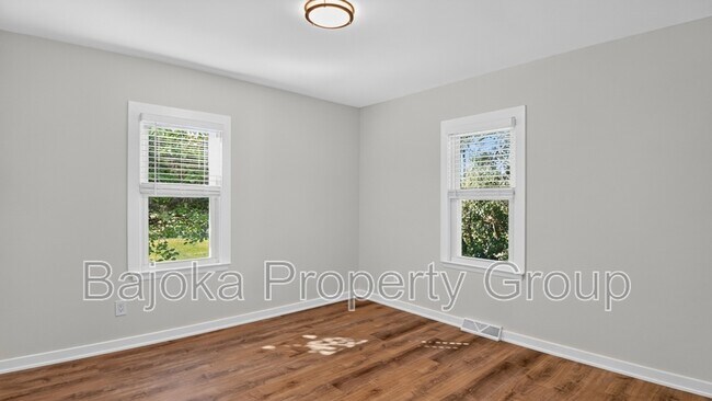 Building Photo - 3582 N Milford Rd