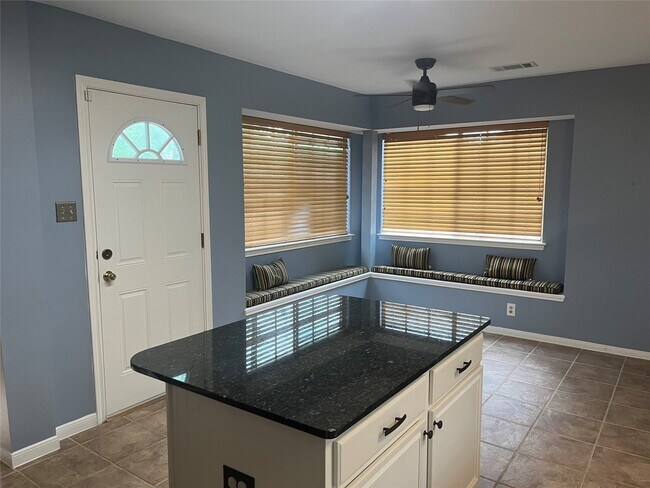 Building Photo - 11302 Meadowchase Dr