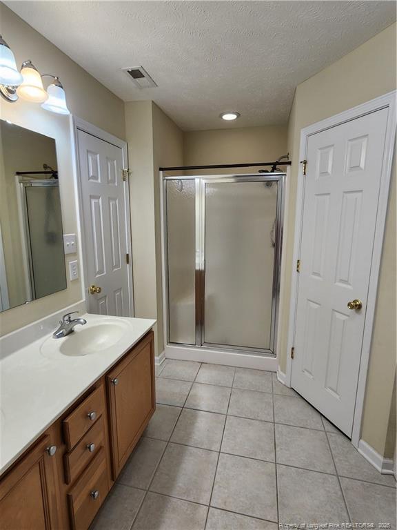 Building Photo - 3347 Broomsgrove Dr