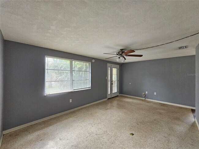 Building Photo - 1702 Aqua Ln