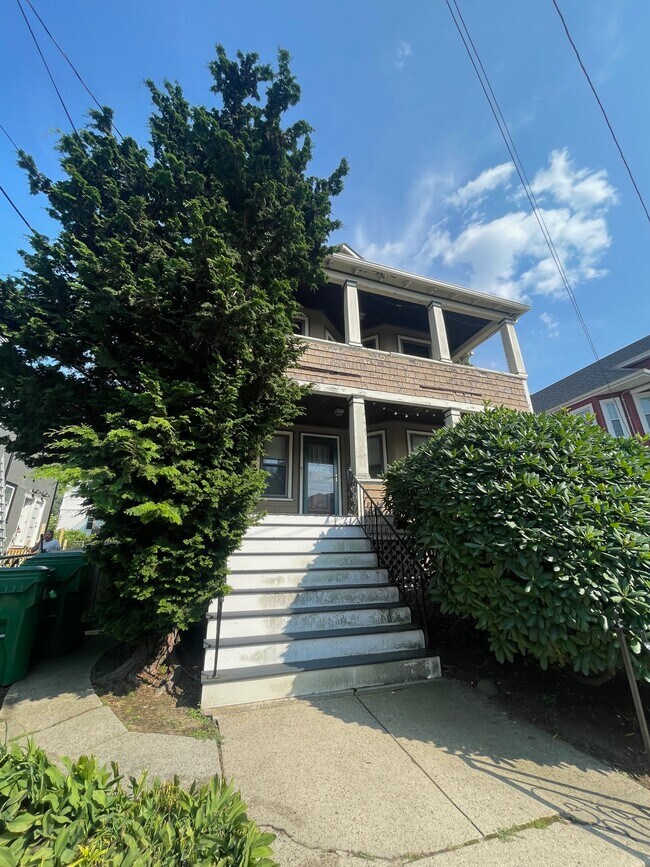 Building Photo - 138 North St