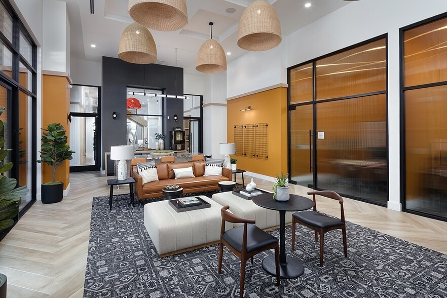 Building Photo - Esperanza at Duarte Station