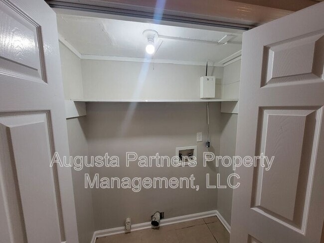 Building Photo - 151 Chalet North CT