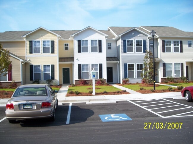 front of building - 306 Kiskadee Loop