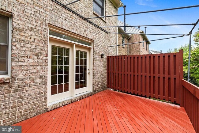 Building Photo - 202 Castletown Rd