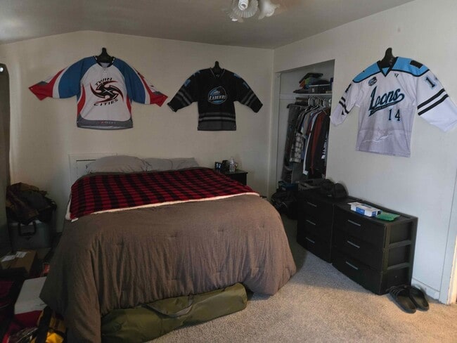 Building Photo - 1602 8th St E