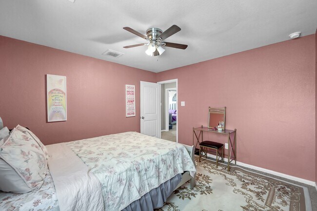 Building Photo - 3555 Cannon Dr