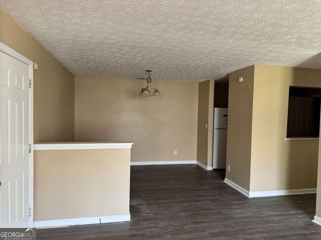 Building Photo - 3203 Fairington Ridge Cir