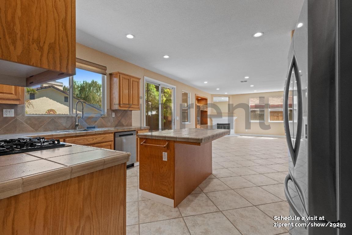 Building Photo - 5361 Mojave Way