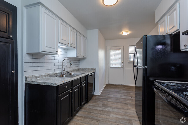 3BR, 2BA - 1268 SF C2 - Kitchen - Berkshire Square