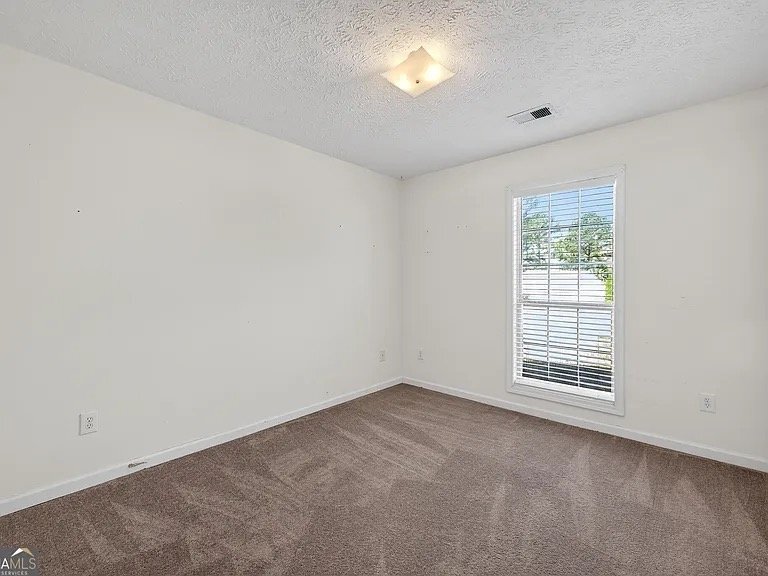 Building Photo - 222 Eagles Crest Ct