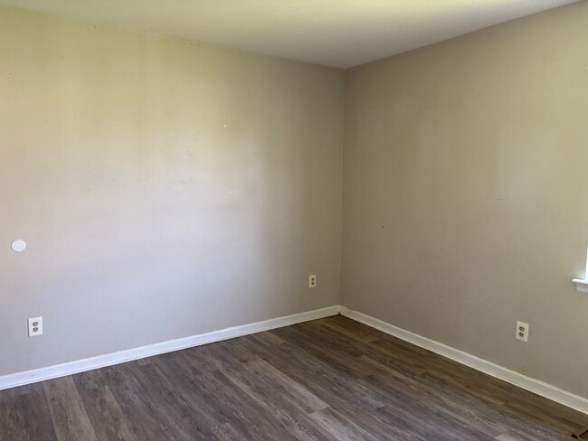Building Photo - Duplex