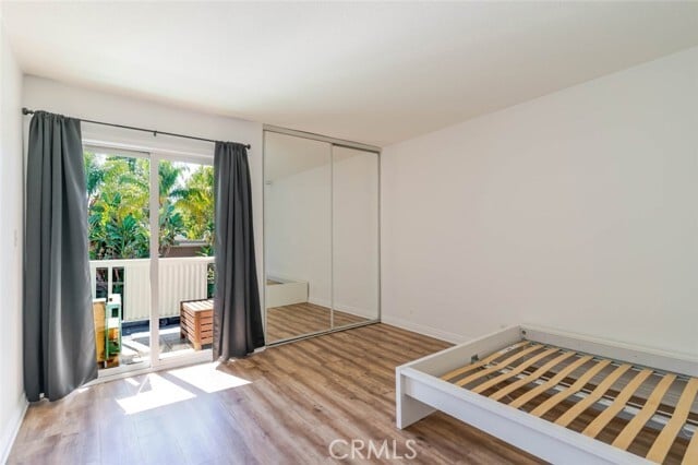 Building Photo - 13543 Moorpark St