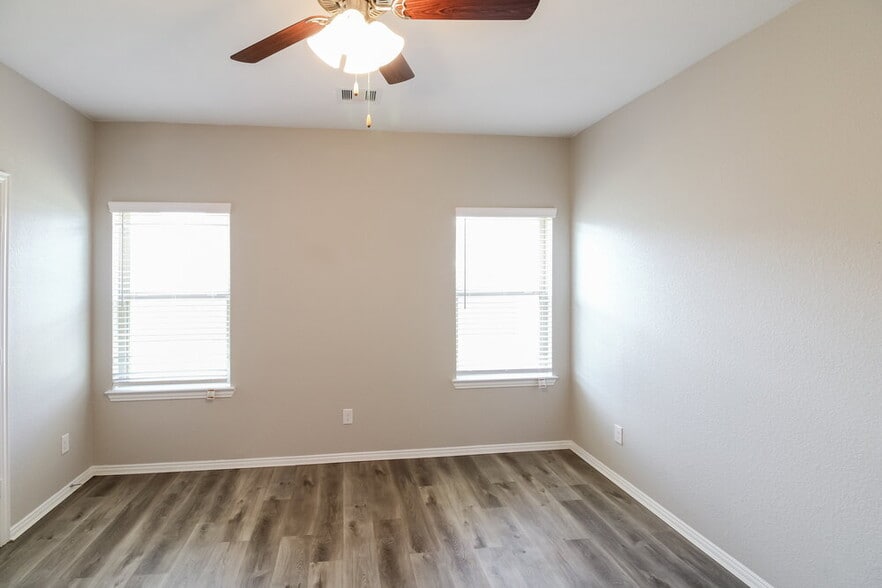 Building Photo - 8519 Balding Dr