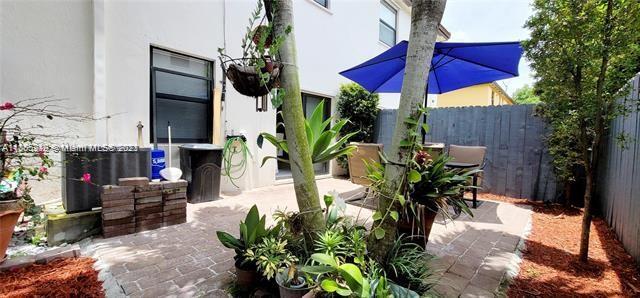 Building Photo - 355 NE 37th Terrace